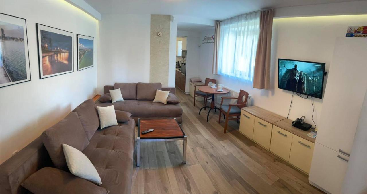 Gdynia99 Apartment ภายนอก รูปภาพ